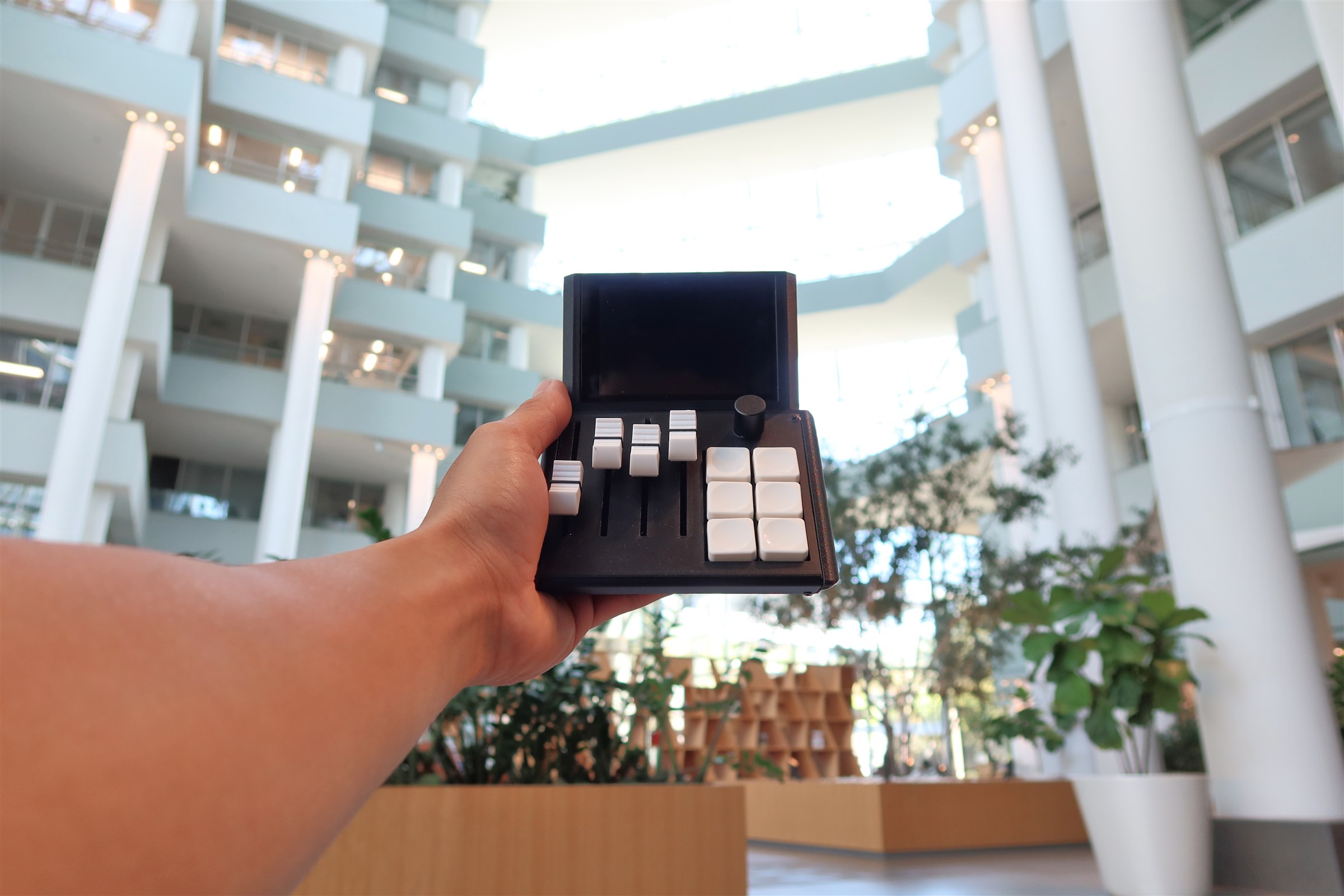 M1X mechanical keys detail